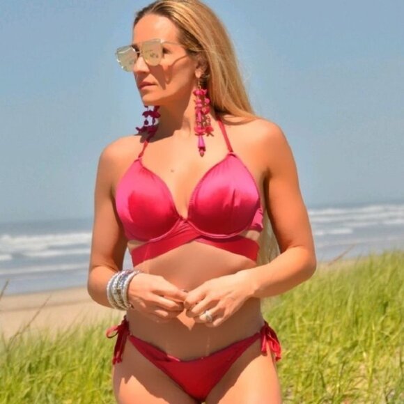 Burgundy Bikini - Picture 1 of 3